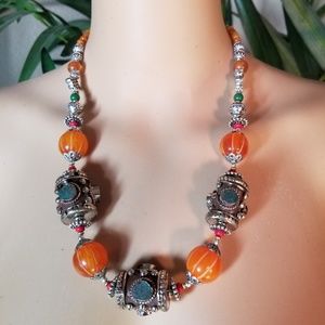 FABULOUS NECKLACE NWOT